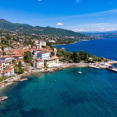 In With Kitchen Апартаменты Ловран