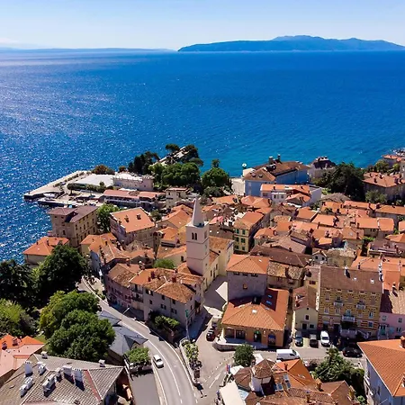 Appartement In With House Sea View *