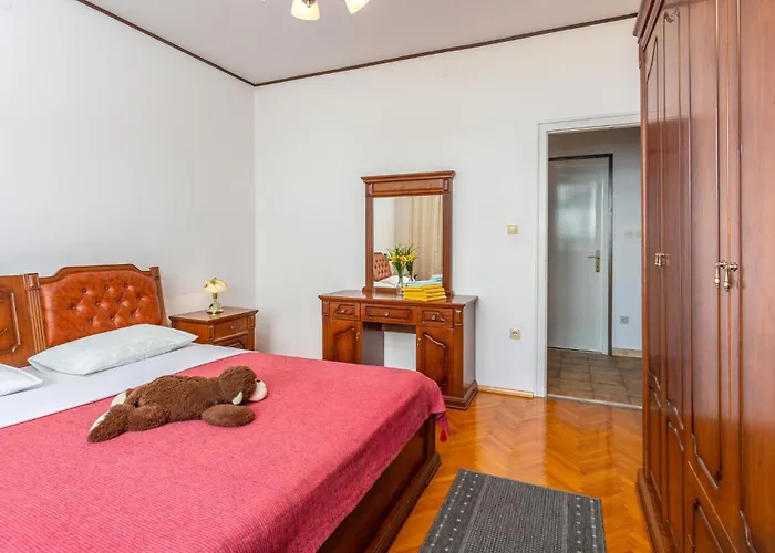 Apartament In With Kitchen Lovran